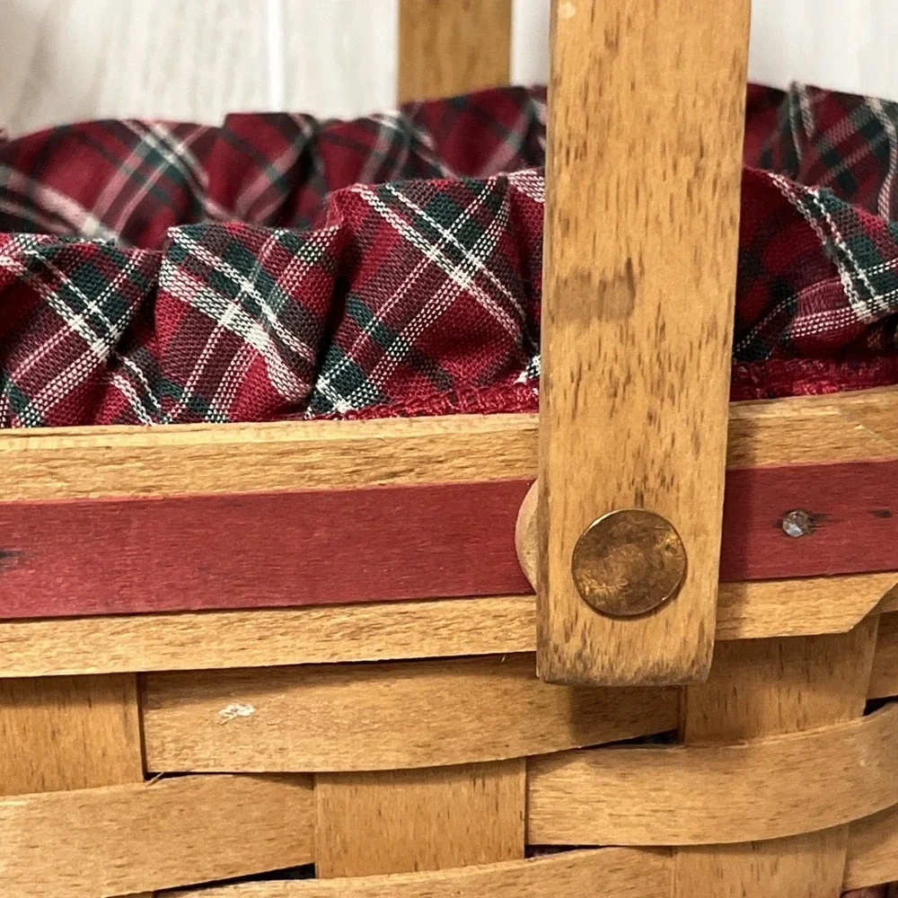 Longaberger Season's Greetings Christmas Basket red weave plaid Liner plastic